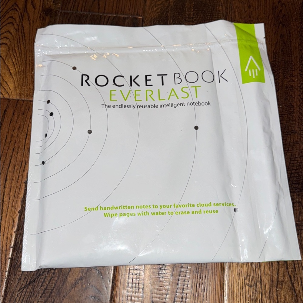 NWT ROCKET BOOK EVERLAST Reusable Intelligent Notebook - White - Picture 3 of 4